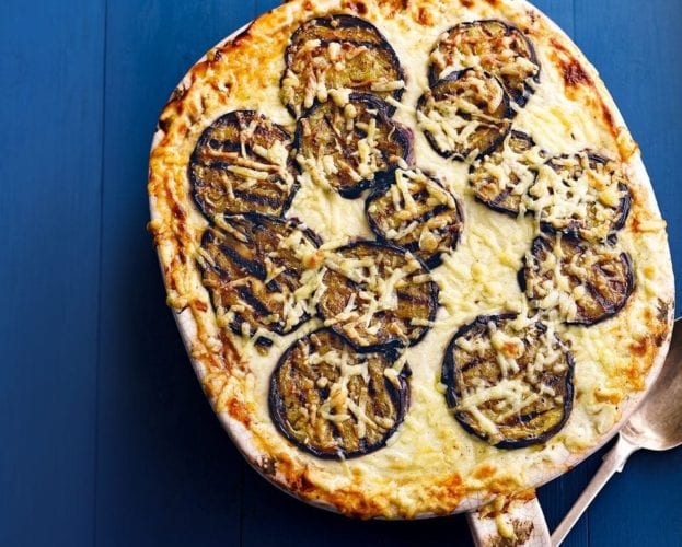 Cheat’s vegetarian moussaka pasta bake