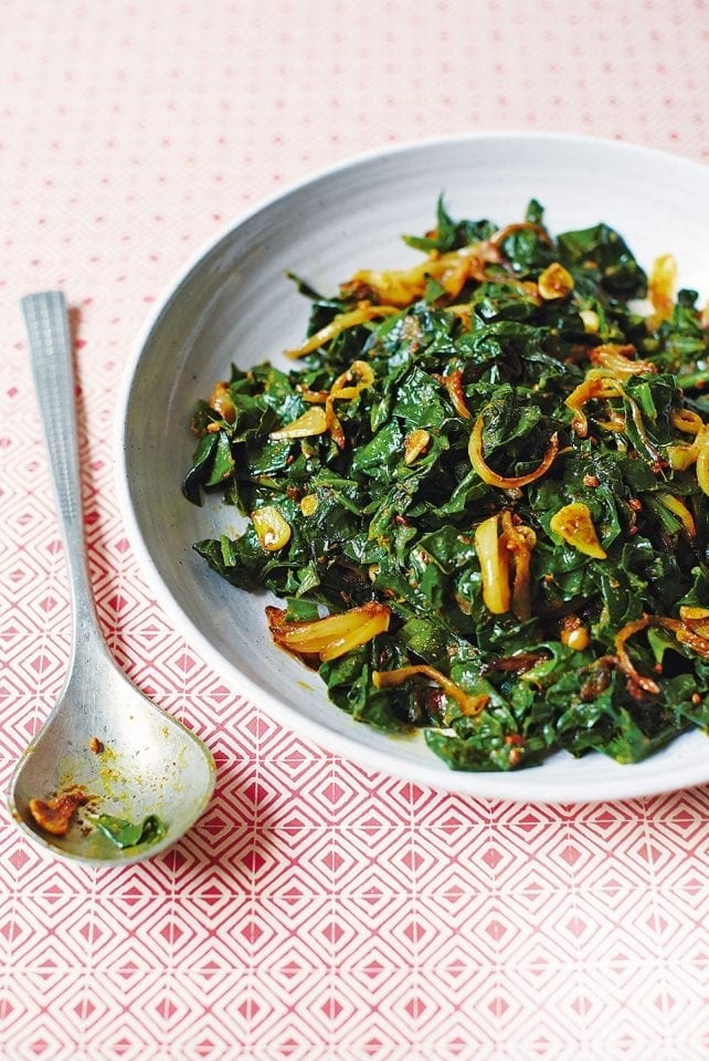 Fenugreek and garlic spinach curry