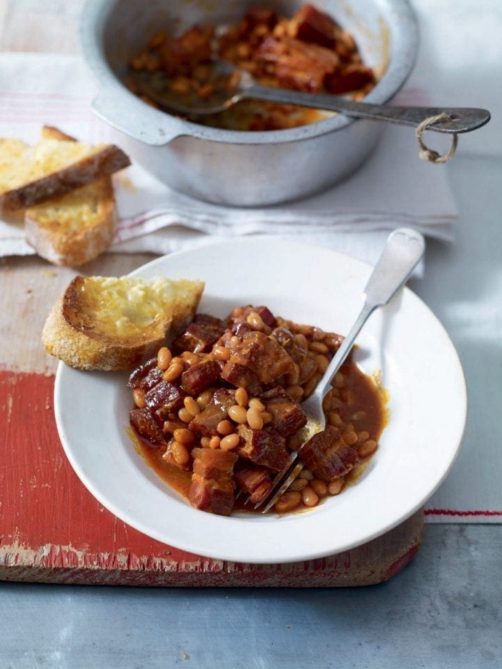 Smoky baked beans and bacon