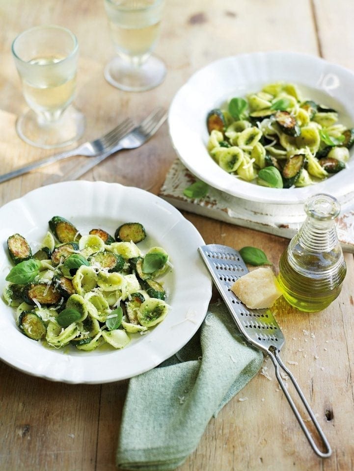 Orecchiette with courgettes and hazelnut pesto