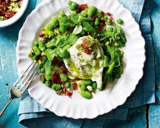 Broad beans, peas with mozzarella and parma ham crumble