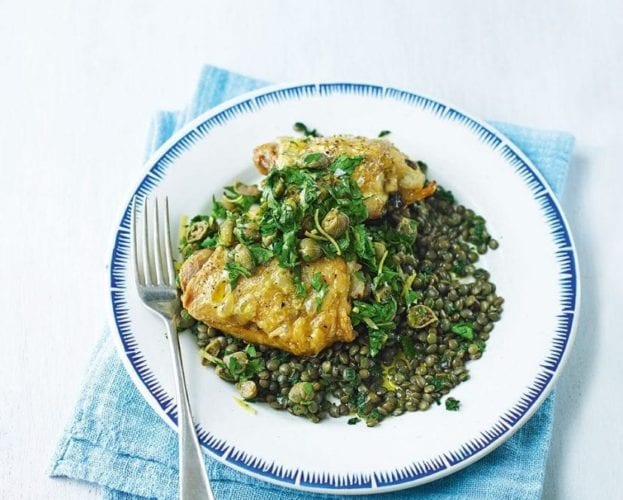 Chicken thighs with curried leeks and lentils