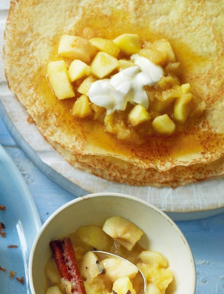 Pancakes with spiced apple compote