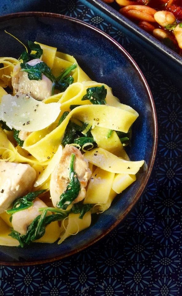 Creamy chicken, lemon and spinach pappardelle