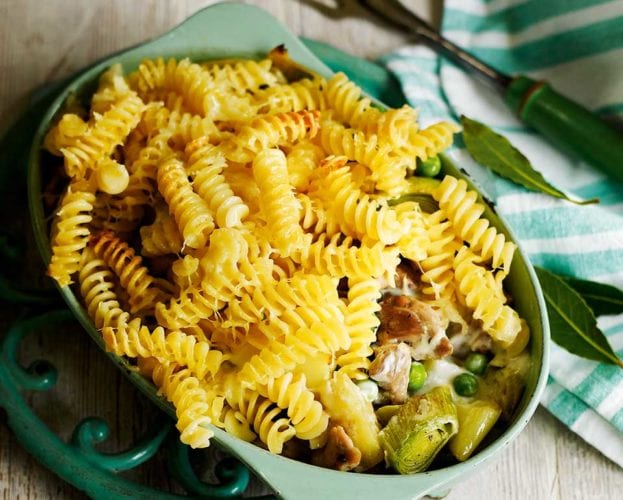 Roasted chicken and leek fusilli pie