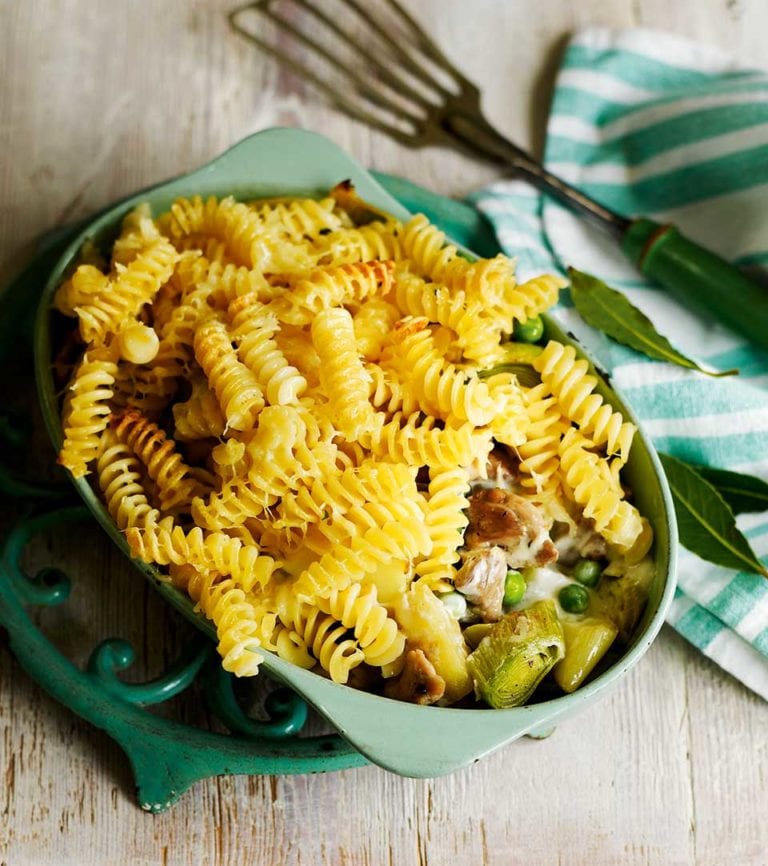 Roasted chicken and leek fusilli pie