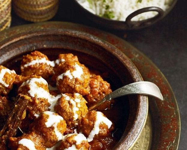 Gushtaba (spicy meat balls in a yogurt sauce)