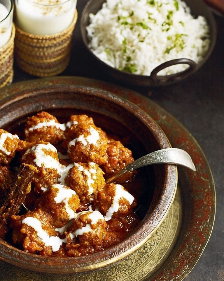 Spicy lamb kofta curry