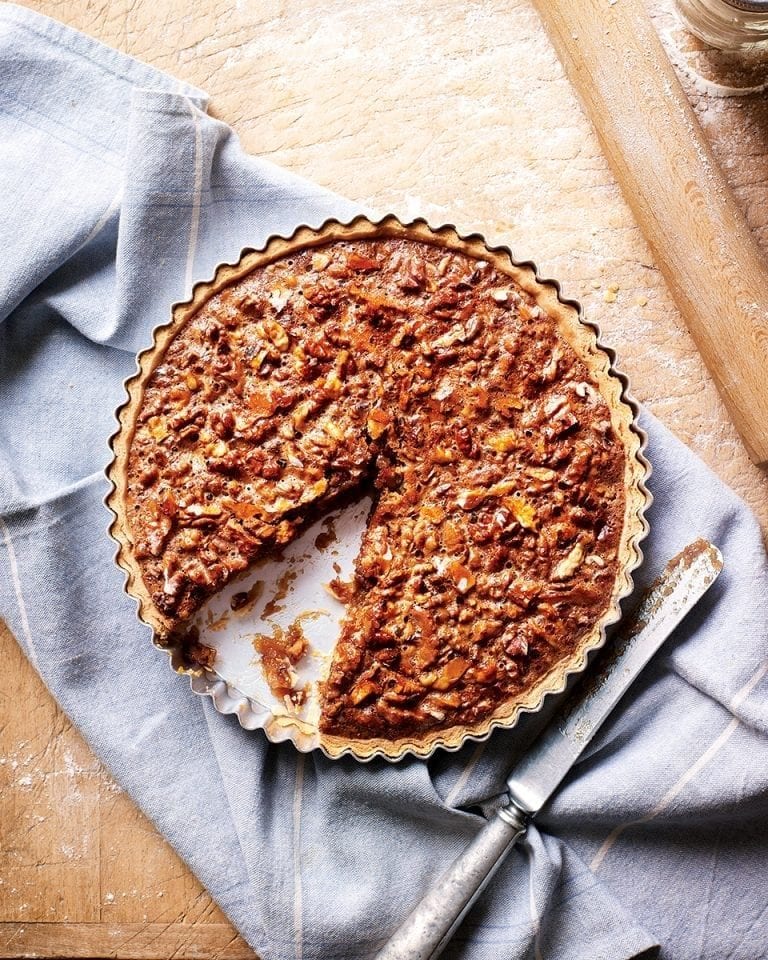 Honey and walnut tart