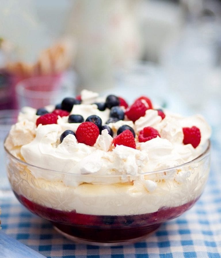 Fruit jelly trifle