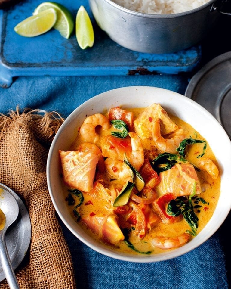 Spinach, tomato, prawn and salmon curry