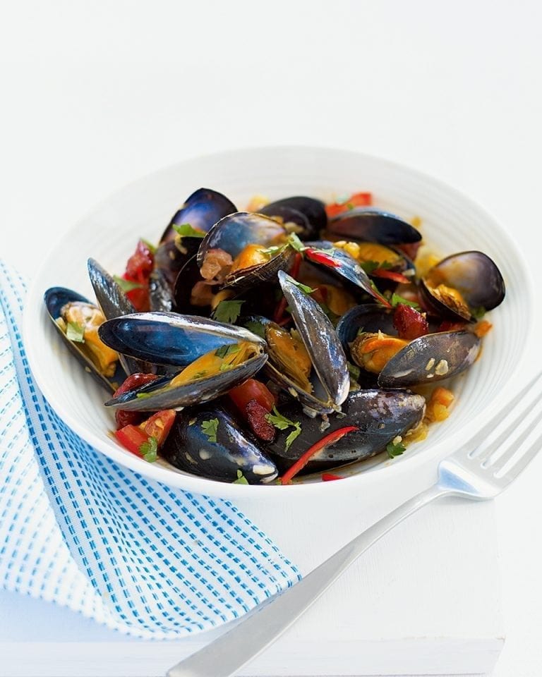 Cheat’s spiced mussels