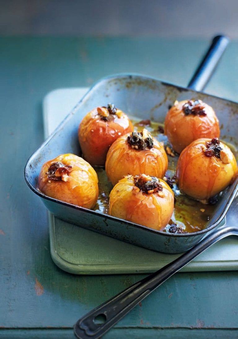Baked apples with calvados glaze