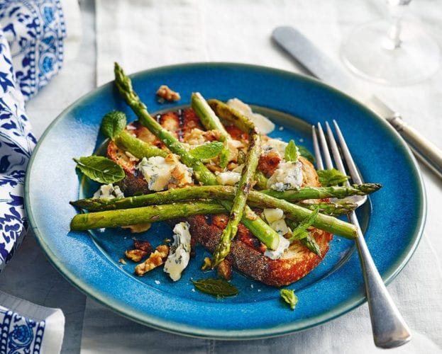 Griddled asparagus and goat’s cheese toast
