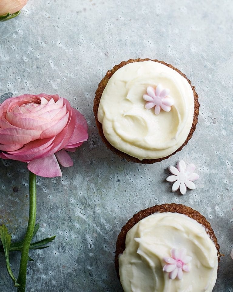 Nut-free carrot cupcakes