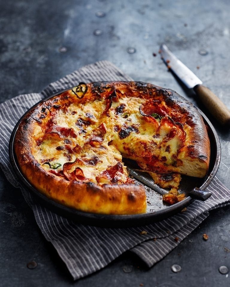 American hot deep-pan pizza