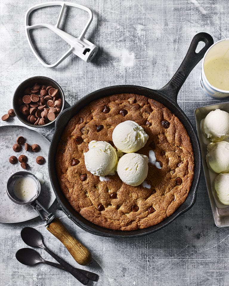 Giant pan cookie recipe