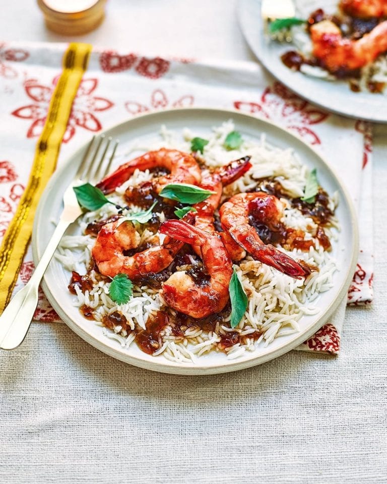 Prawns with tamarind caramel and black pepper