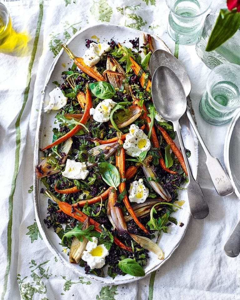 Black rice salad with roasted carrots, shallots and ricotta