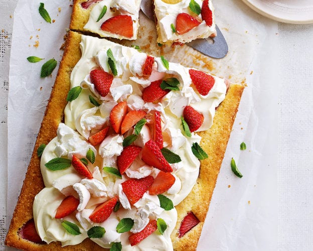 Eton mess cake