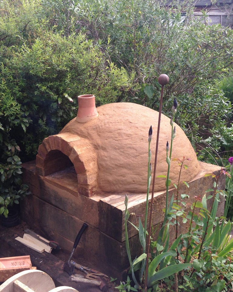 Wonderbaarlijk How to build a wood-fired pizza oven | delicious. magazine RJ-77