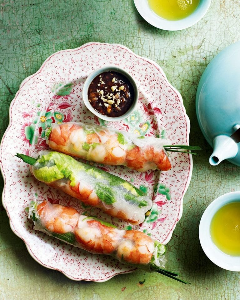 How to make Vietnamese summer rolls