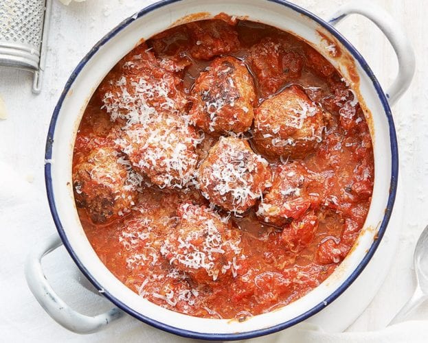 Classic meatballs in tomato sauce