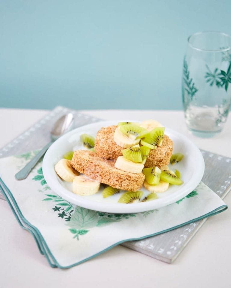 Tropical Oatibix with banana and kiwi