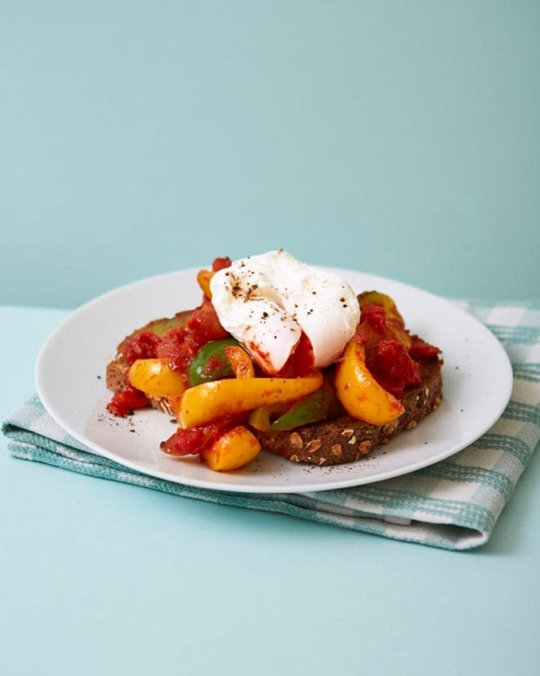 Poached egg and peppers on toast
