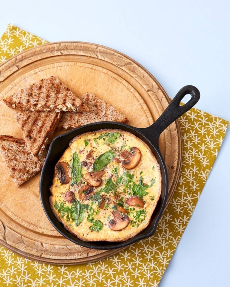 Healthy mushroom omelette