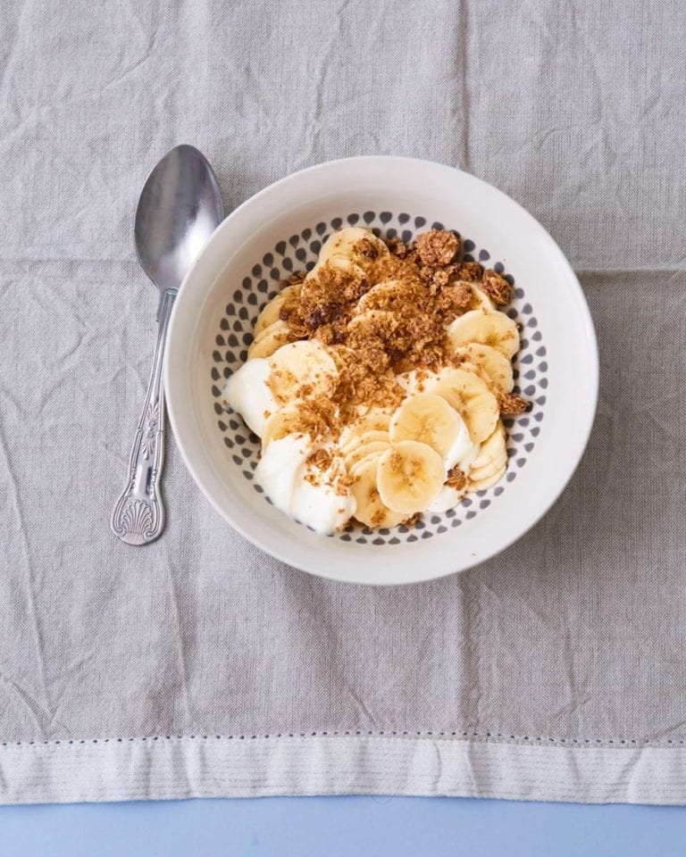 Quick chocolate and banana yoghurt bowl