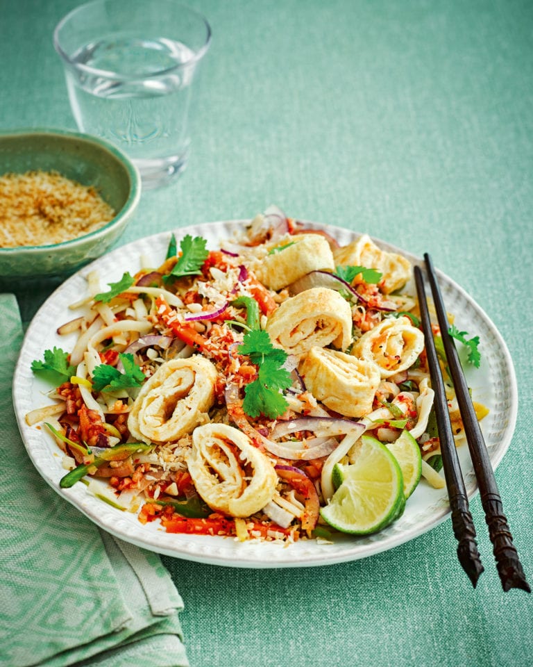 Stir-fried rice noodles with quick sambal and omelette