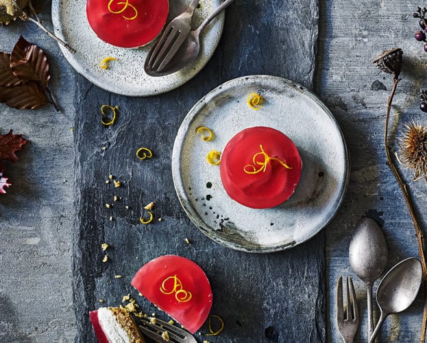 Mini cosmopolitan cheesecakes