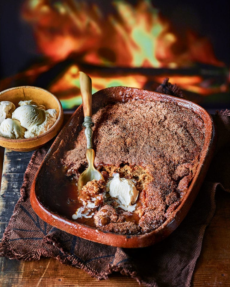 Sticky fig and caramel pudding