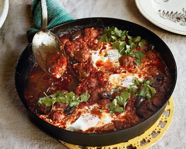 Kefta (meatballs) with eggs and pickled shallots