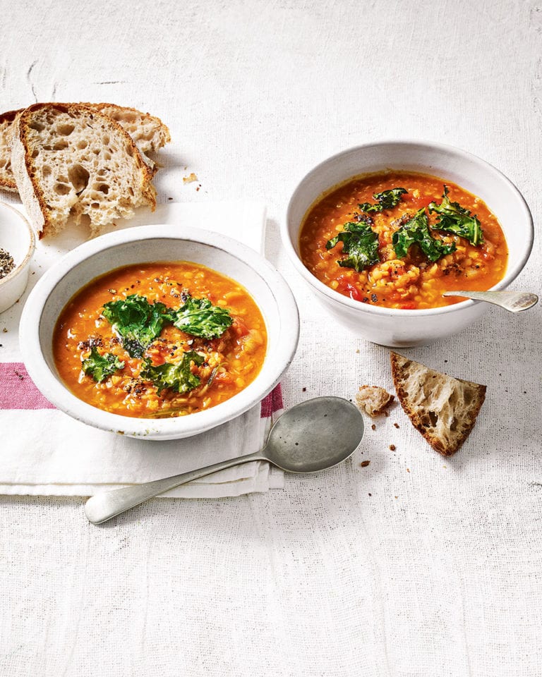 Lentil, tomato and paprika soup with crispy kale