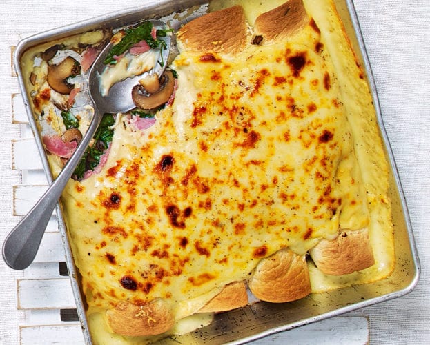 Cheesy ham, mushroom and spinach crêpes