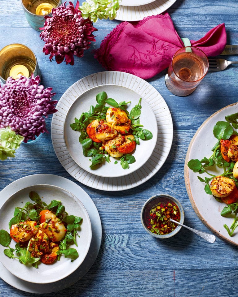 Wok-fried fragrant scallops