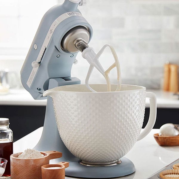 This retro KitchenAid stand mixer has a gorgeous ceramic hobnail