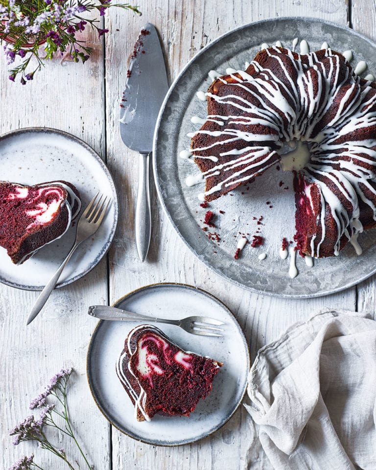 Red velvet bundt cheesecake