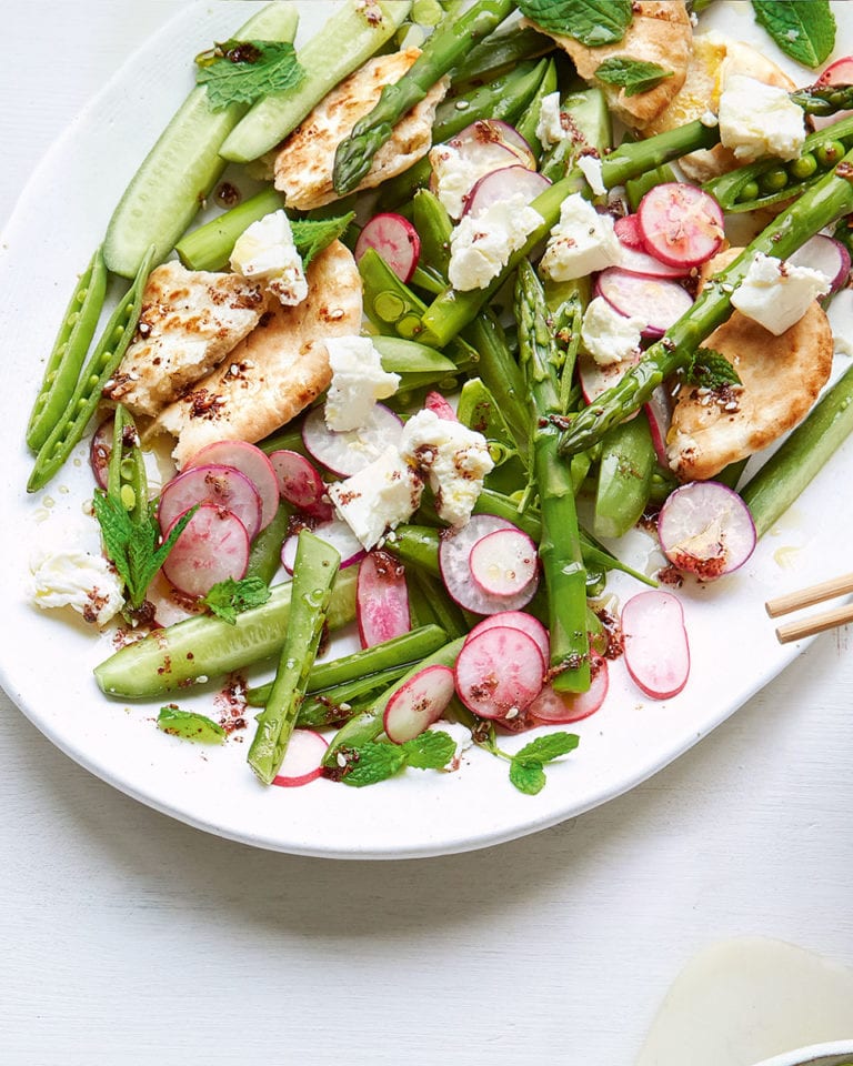 Green fattoush salad