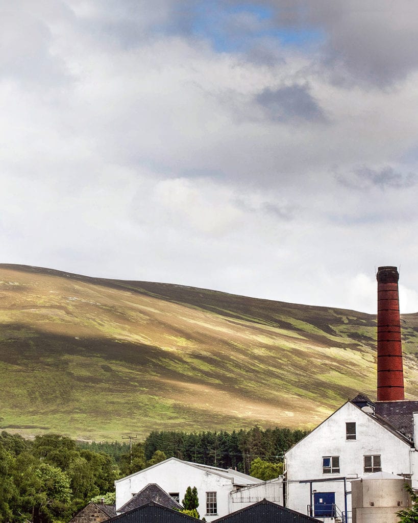 Caorunn gin distillery