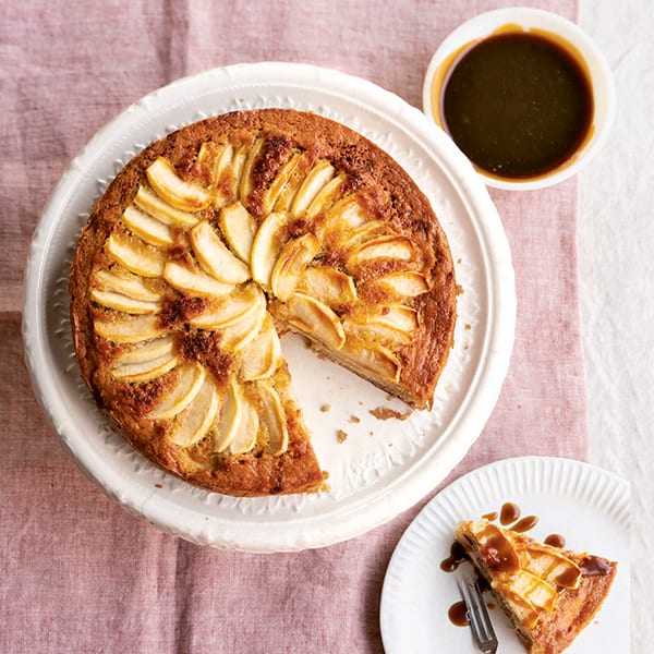 Toffee apple cake