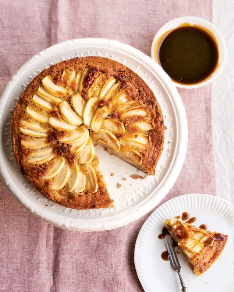 Toffee apple cake