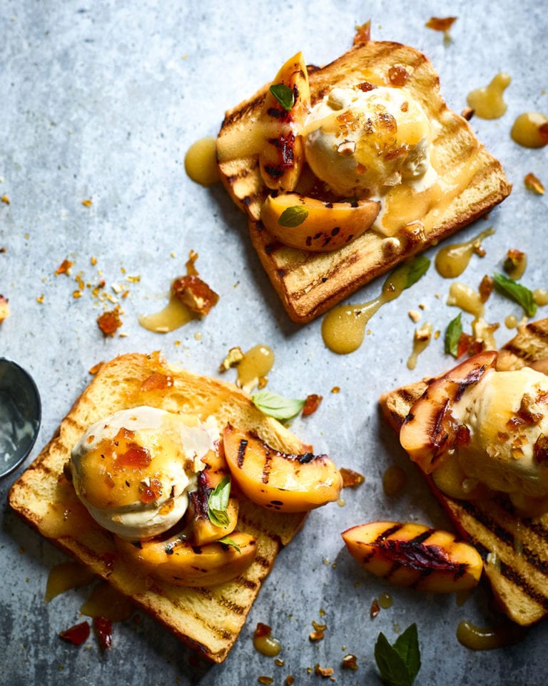 Griddled nectarine, brioche and barbecued praline sundae