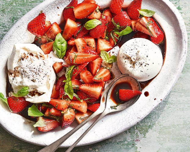 burrata strawberries