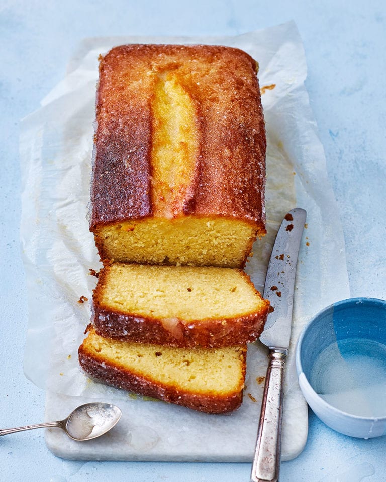 Easy lemon drizzle loaf cake