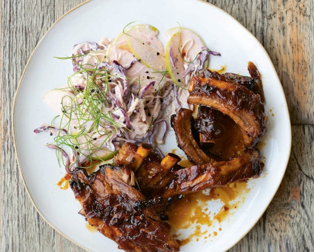 Sweet and sticky pork ribs with apple wedges