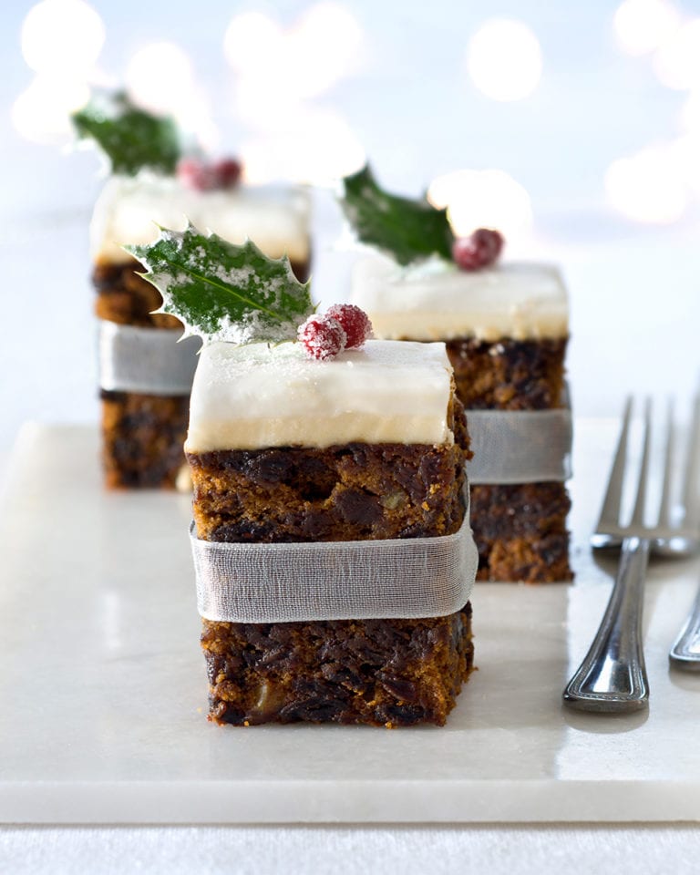 Quick and easy Christmas cake