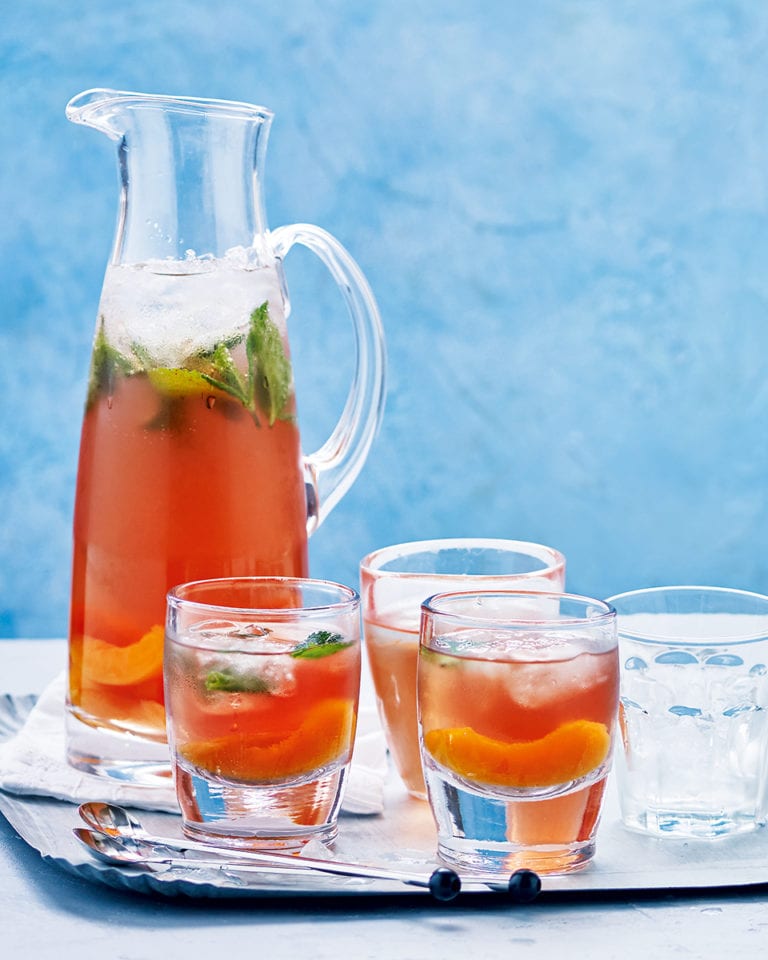 Boozy peach iced tea